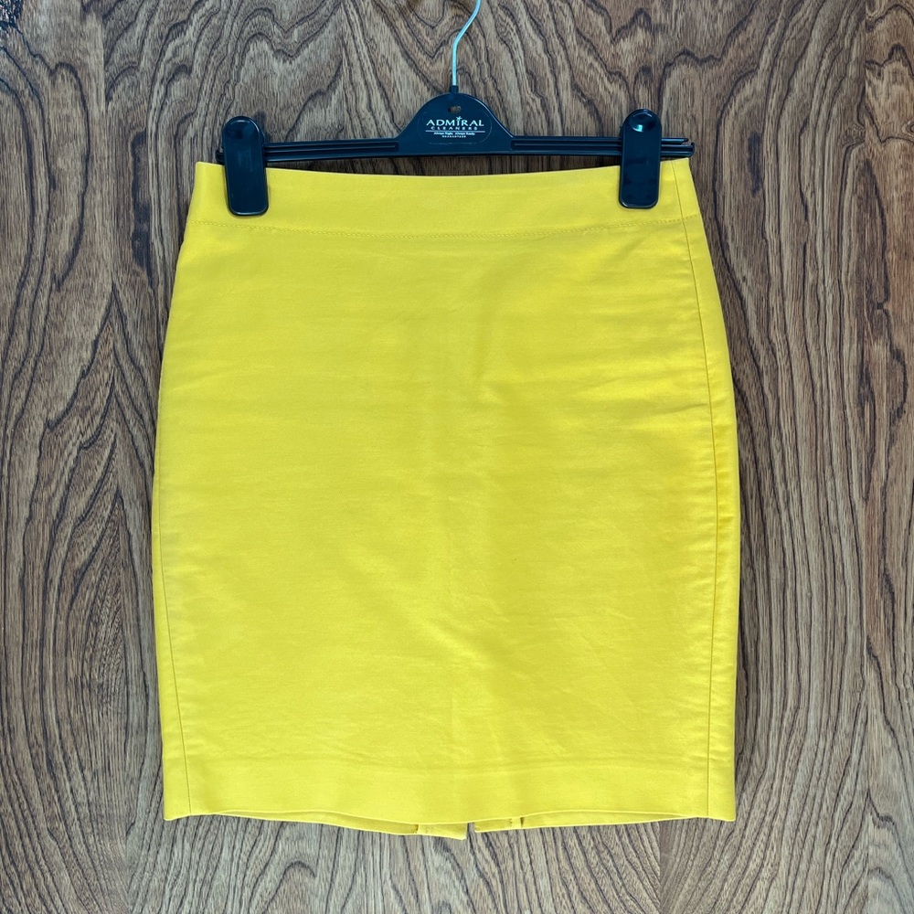 $5 sale! J Crew No. 2 Pencil Skirt, Size 4